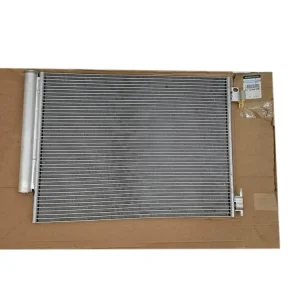 Horká Nabídka Kondenzátor Klimatizace Nový originál 921006454R Renault Dacia