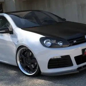 Značkový Maxton Design Spoiler předního nárazníku VW Golf VI R V.1 - texturovaný plast VW-GO-6-R-FD1T