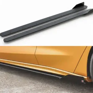 Autentický Maxton Design Zesílené prahové lišty Racing s křidélky Ford Focus Mk4 ST - matná černá FOFO4STCNC-SD1B+SRF1A
