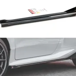 Značkový Maxton Design Prahové lišty Toyota GR Yaris Mk4 V.2 - černý lesklý lak TO-YA-4-GR4-SD2G+SF