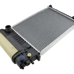 Jen Po Omezenou Doba NTY CHLADIČ BMW 3 E30, E36 /440X322X34/