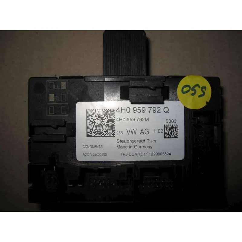 Vysoce Kvalitní řídící jednotka předních dveří pravá VW Touareg 7P04H0959792Q