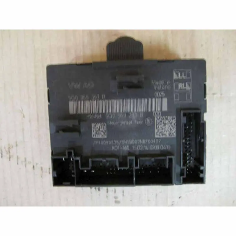 Vrácení Zdarma řídící jednotka dveří levá přední VW Passat B8 3G05Q0959393B