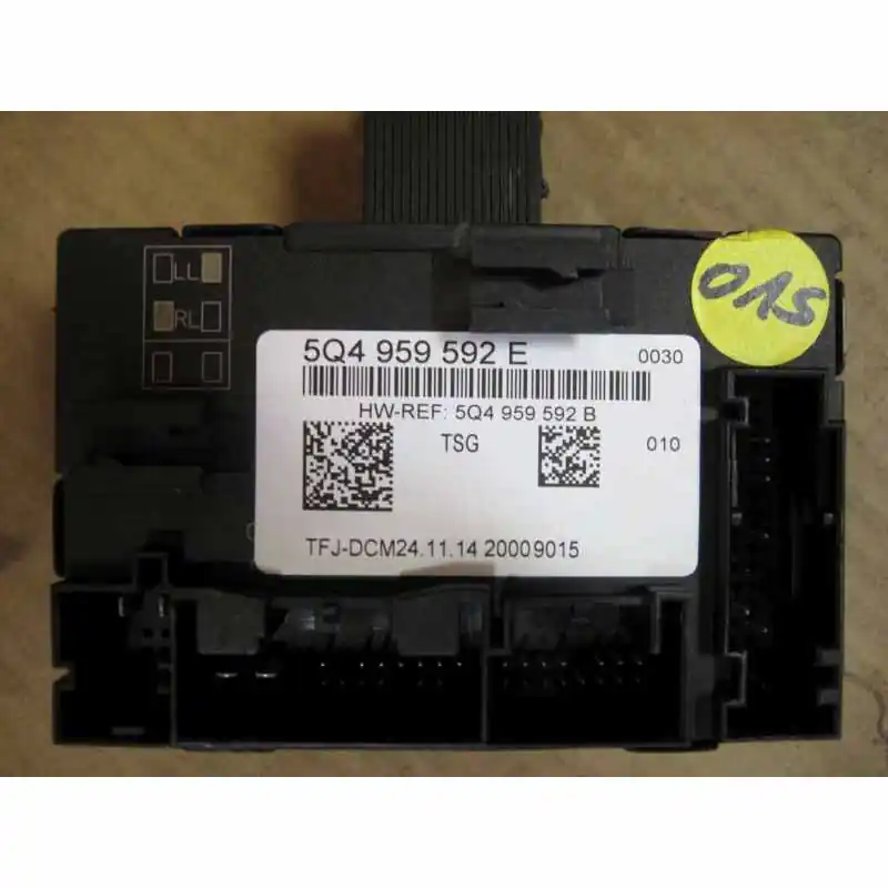Sleva řídící jednotka dveří přední pravá ŠKODA Octavia III 5E05Q4959592E