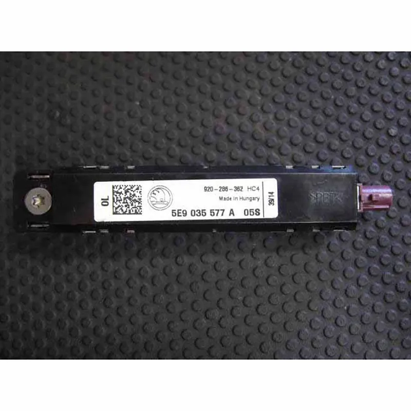 anténní zesilovač ŠKODA Octavia III 5E0 5E9 combi5E9035577A Finální Výprodej