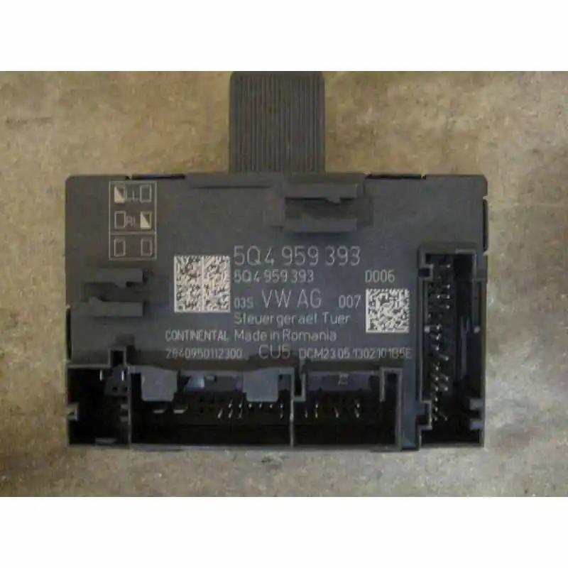 Expresní Doručení řídící jednotka dveří levých předních ŠKODA Octavia III 5E05Q4959393