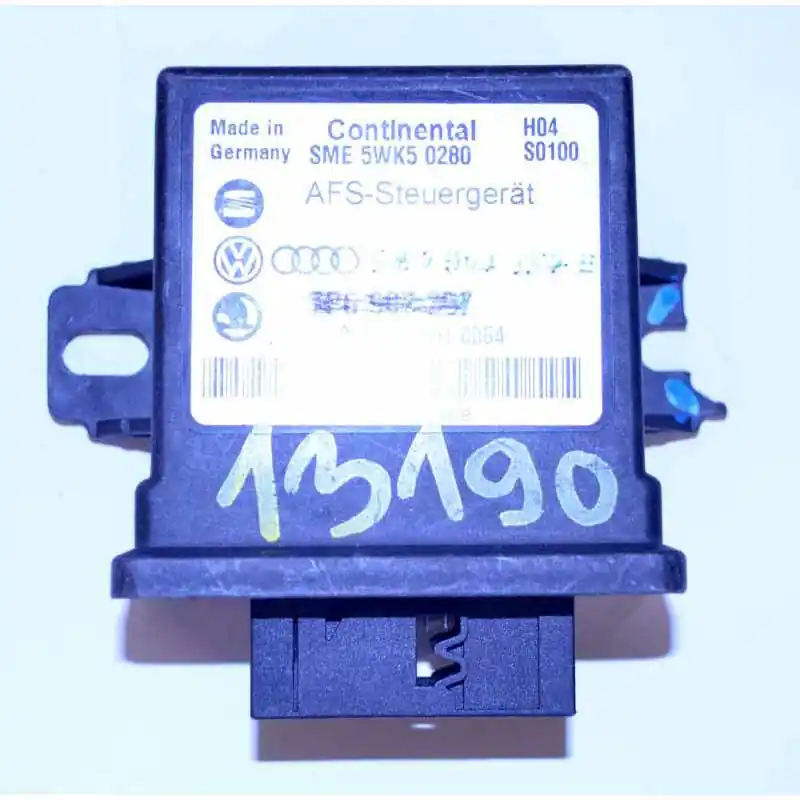 Zlevněný řídící jednotka světlo do zatáčky VW Touran 1T05M0907357E - poškozený držák