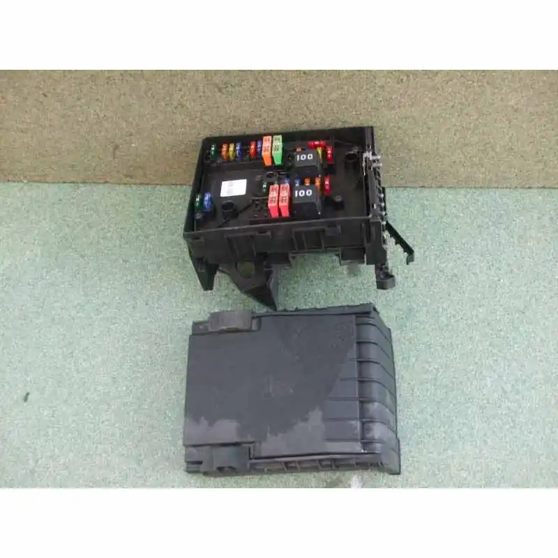 Časově Omezené pojistková skříňka ŠKODA Superb II 3T0