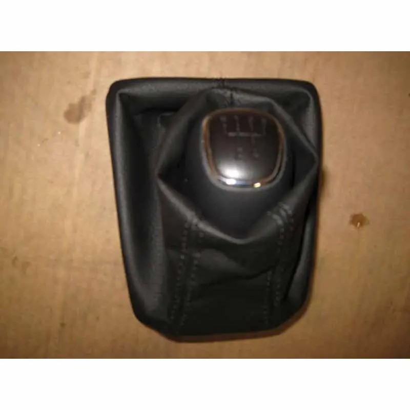 Zlevněný manžeta řadící páky - manuál 5S ŠKODA Fabia III 6V06V0711113J DYT