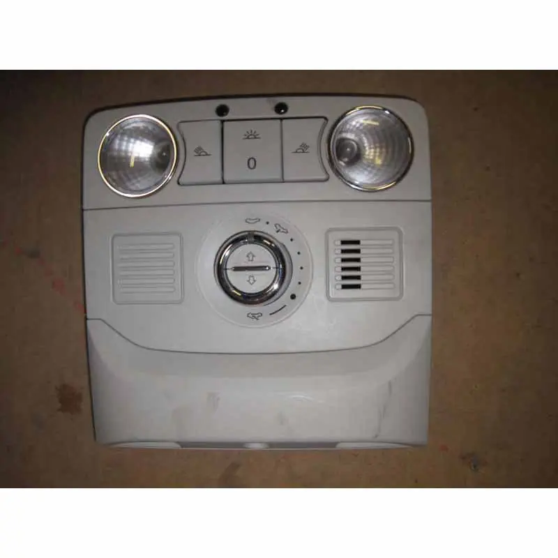 stropní světlo přední ŠKODA Yeti lift 5L03T0947105F AQD Nejlepší Cena