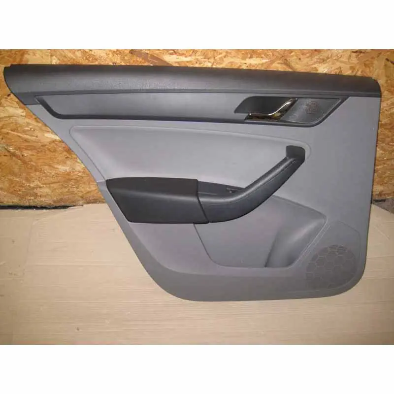 tapecírunk dveří levý zadní ŠKODA Rapid 5JA Spaceback Omezená Nabídka