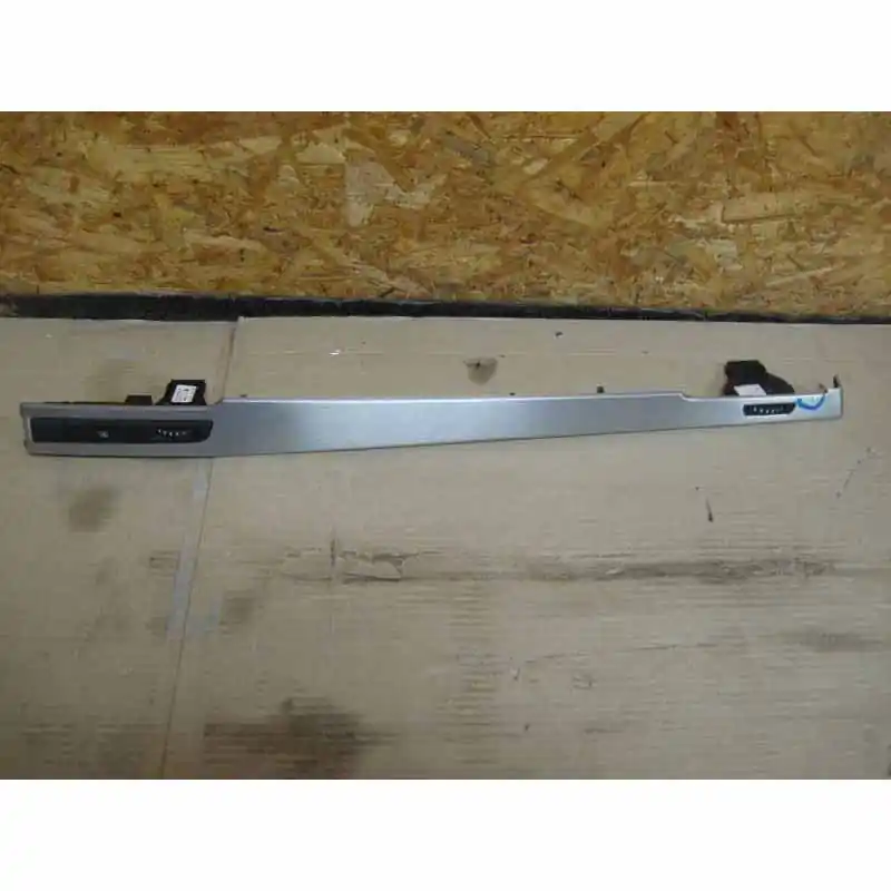 dekorace palubní desky AUDI A8 4H0 (poškozená)4H1853174 Aktuální