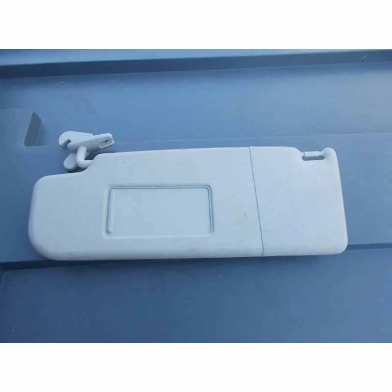 sluneční clona levá VAG5L0857551C Sleva