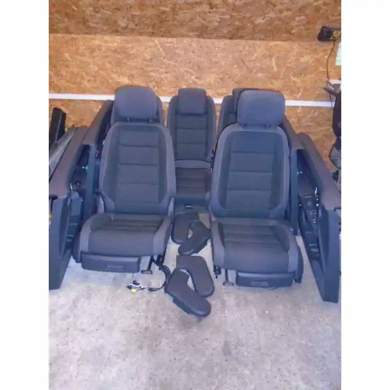 Aktuální interiér - látka VW Touran 1T0 10->