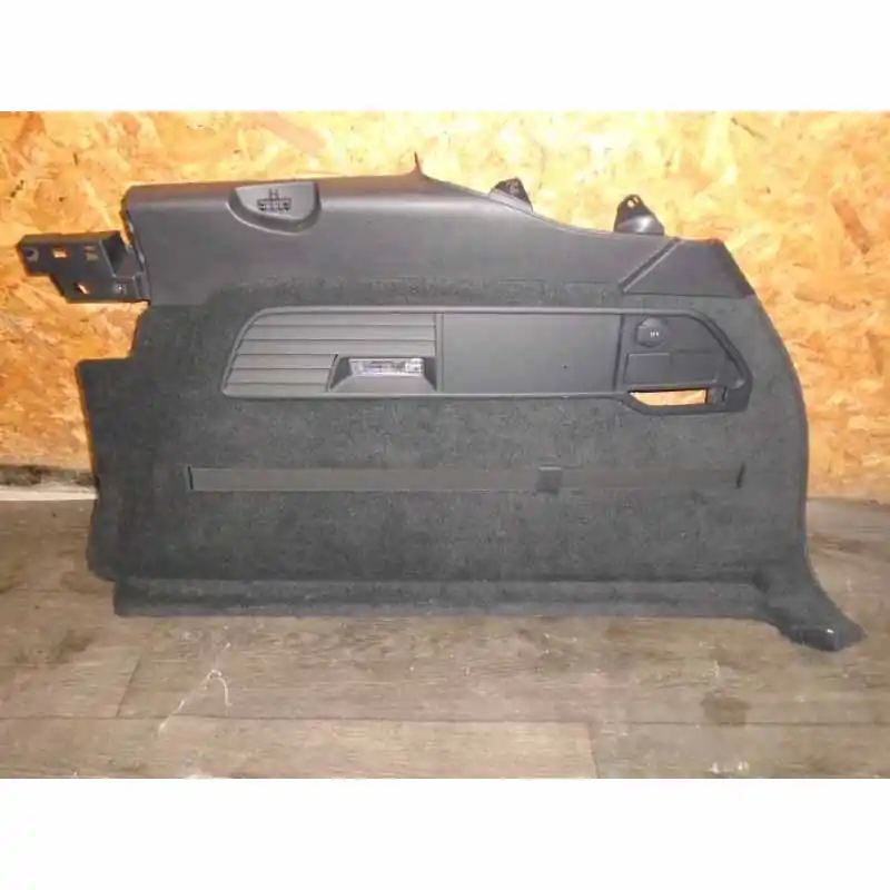 výplň kufru pravá VW Touareg 7P0 lift7P6867038D7P6867038FEOA Tovární Cena