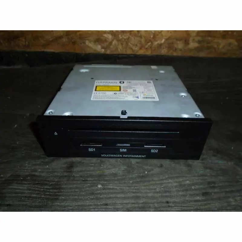 Aktuální řídící jednotka multimédia VW Touareg 7P0 lift7P6035764E