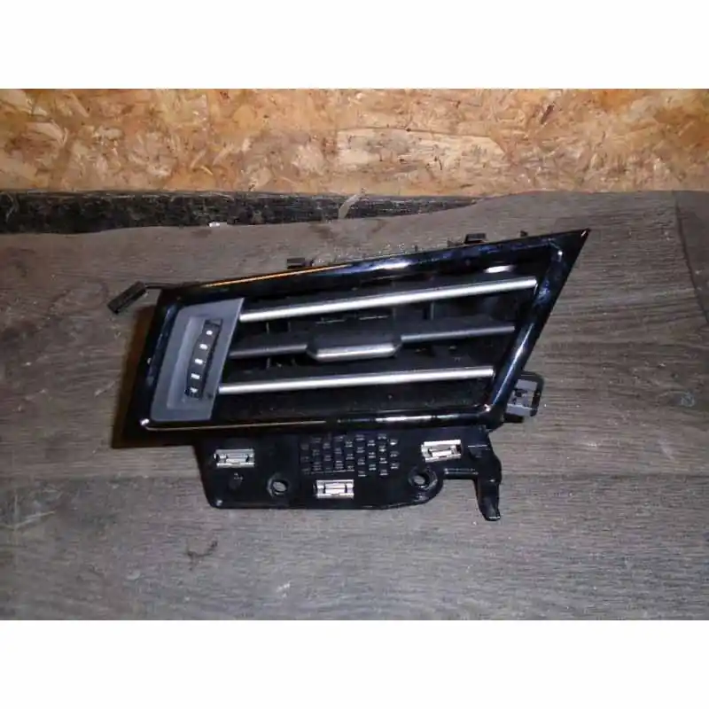 výdech ventilace levý VW Passat B8 3G03G1819701D3G1819701E/B/AGVK Autentický