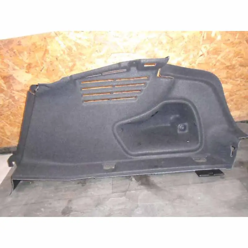 výplň kufru pravá AUDI A4 8W0 sedan8W5863880C8W5863880NCA9 Cenová Bomba