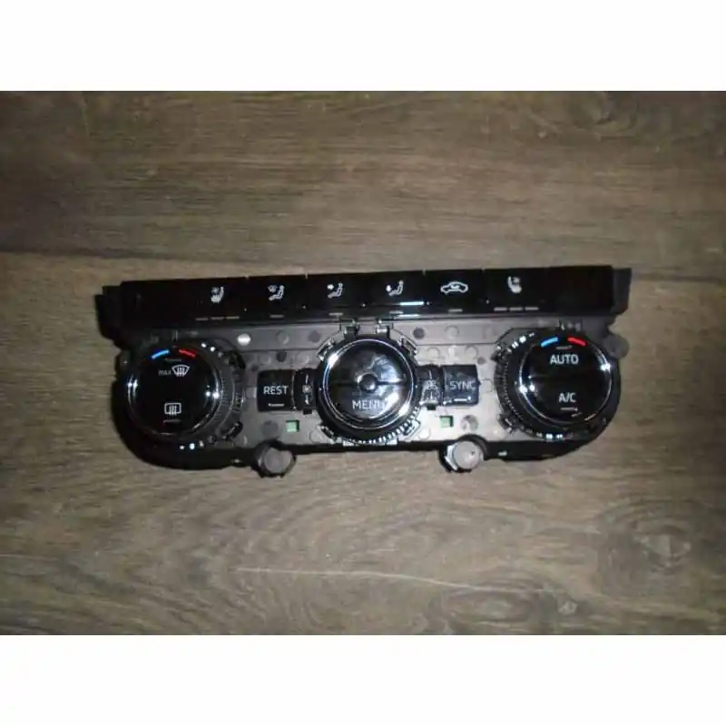 Expresní Doručení klimatronic ŠKODA Superb III 3V03V0907044CM