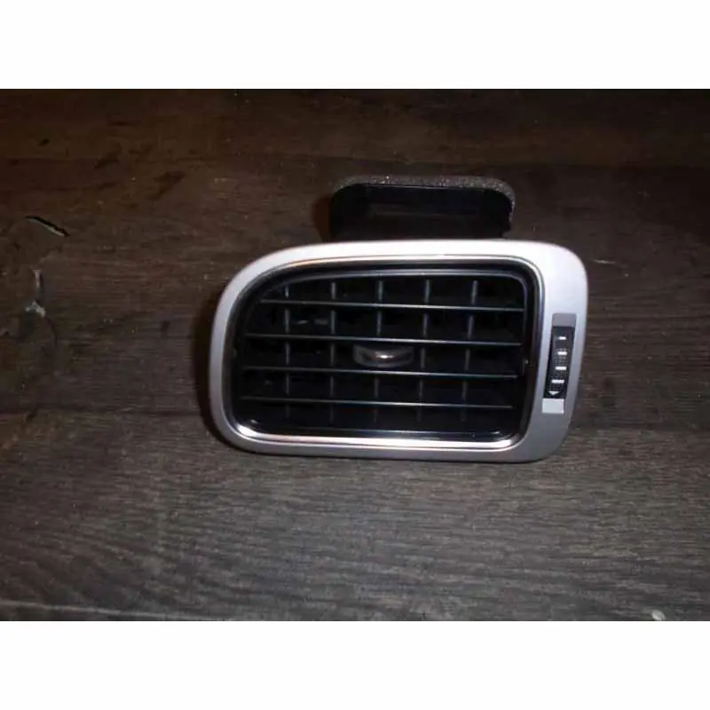 Akční Cena výdech ventilace levý VW Polo 6C06C0819703AAMY