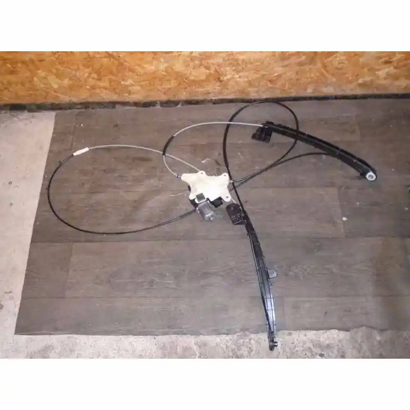 Akční Nabídka pohon zakrytí zavazadlového prostoru - pro roletu do kufru AUDI A4 8W0 combi8W9863560