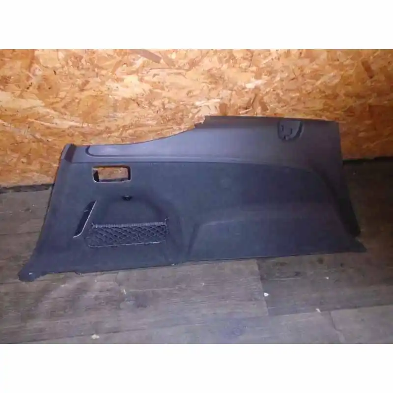 výplň kufru levá AUDI Q7 4M04M0863879DHCK - bez ovladačů Must-Have