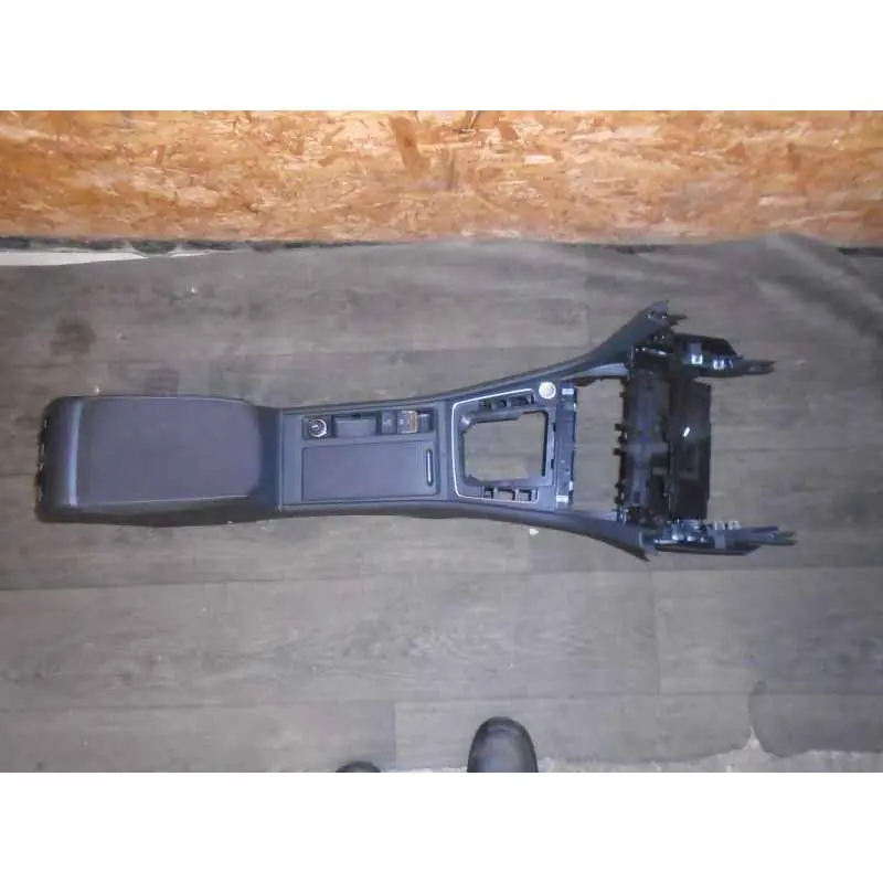 Bezpečná Platba středový tunel + loketní opěra (látka) + zadní výdechy ventilace VW Golf VII lift 5G0