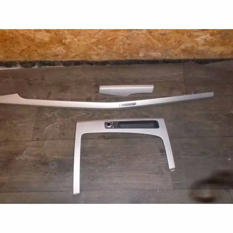 dekorace palubní desky AUDI Q5 80A80A853190A80B8639694T4 Jen Po Omezenou Doba