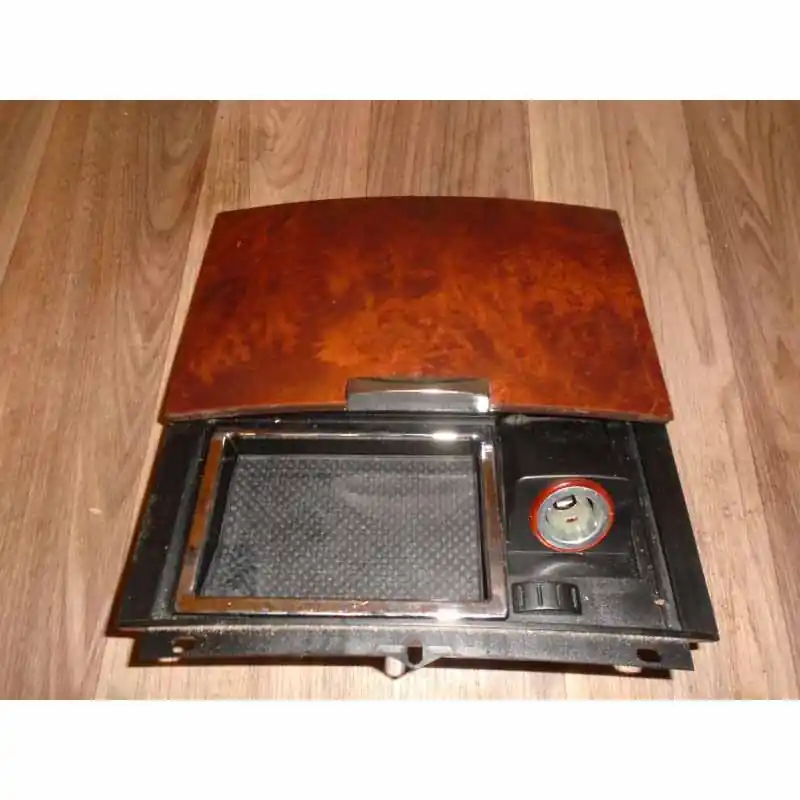 Aktuální popelník VW Touareg 7LA 7L67L6857961B7L6857961D7L6863071D 7L6863071F 7L6857351H2WE