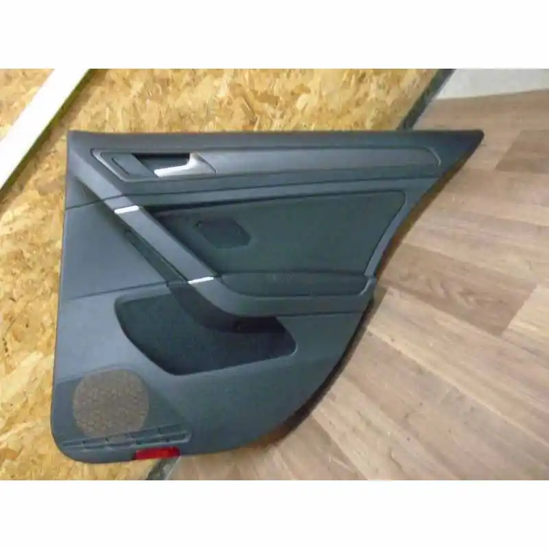 Akční Cena tapecírunk dveří pravý zadní VW Golf VII 5G0 lift HB5G48680745G6867222A