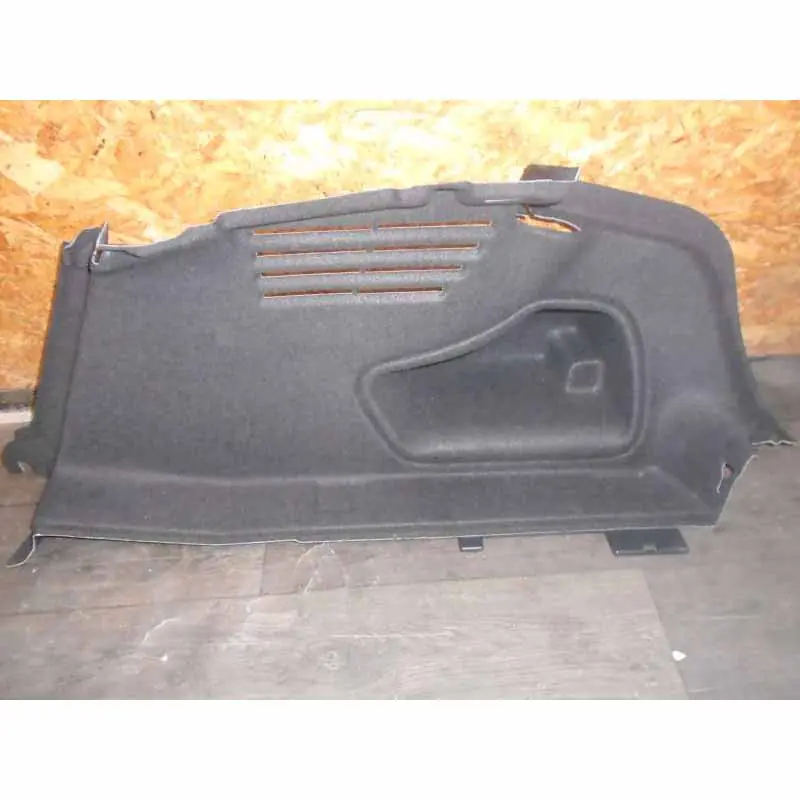 výplň kufru pravá AUDI A4 8W0 sedan8W5863880CA9 Ověřený