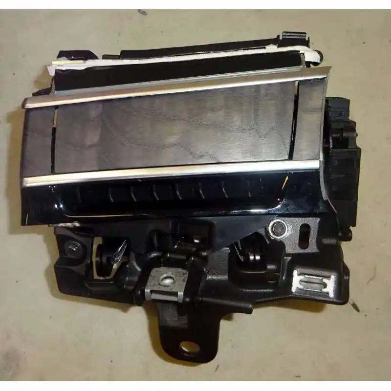 Doprava Zdarma výdech ventilace levý + dekorace palubní desky AUDI A8 4N04N18209012YA