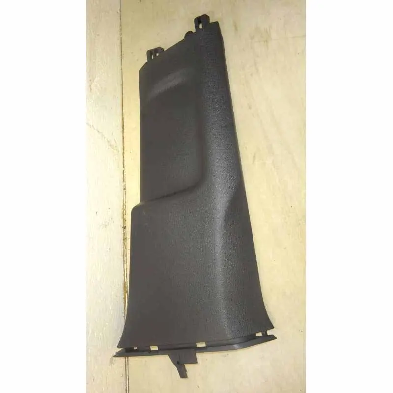 Aktuální panel sloupku B spodní pravý VW Jetta 5C lift5C6867292A5C686729282V