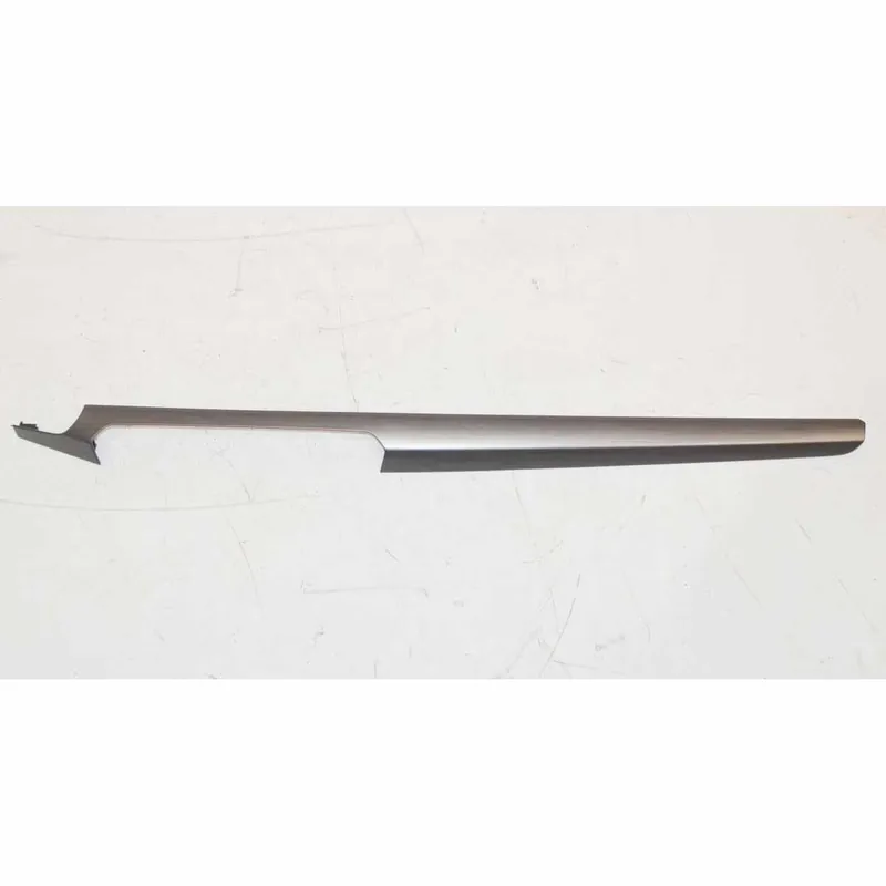 dekorace palubní desky - dekorační lišta ŠKODA Superb III 3V0 3V1858418 NF8 - pošk. úchyty Nízká Cena