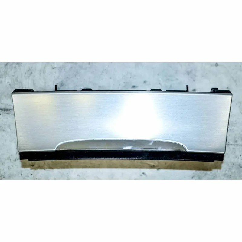 Autentický popelník VW Passat B6 3C03C0863284G/H3C0857961G/F/H3C0857351A20V