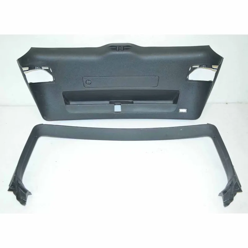 výplň zadních pátých dveří AUDI Q5 8R0 (lift)8R0867979B - lehce poškrábaná Kup Teď