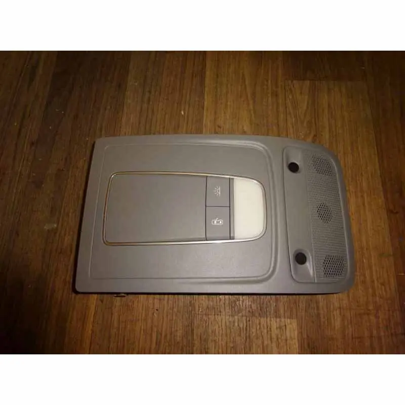 Dokud Zásoby Vydrží stropní světlo přední AUDI A3 8V0 lift8V0947135EBA4