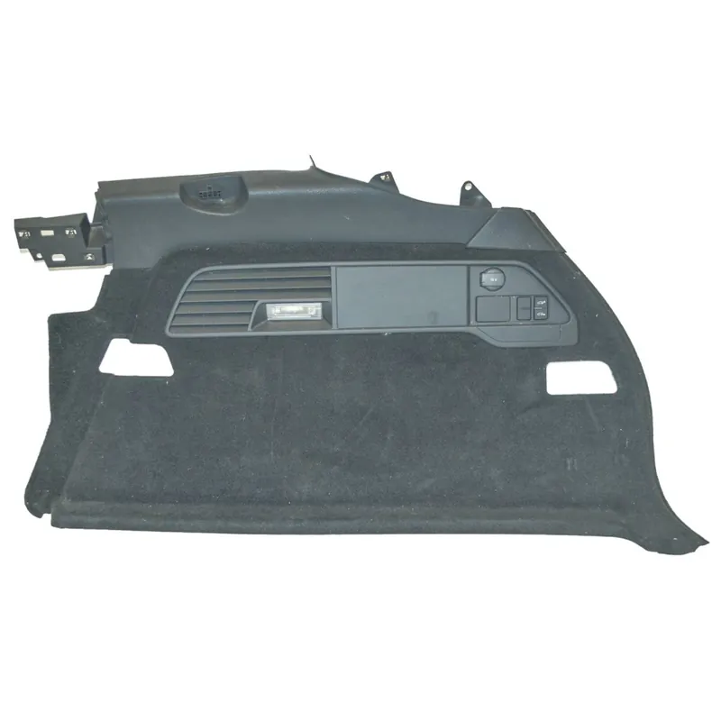 výplň kufru pravá VW Touareg 7P0 (lift)7P6863820 7P6863820B 7P6867038H EOA - poškrábaná Tovární Cena