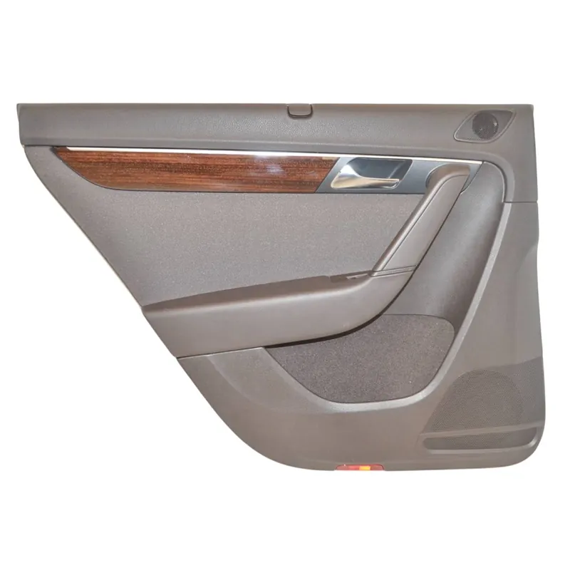 Časově Omezené tapecírunk dveří levý zadní + roletka VW Passat B7 3AA combi3AF867211ROJU (hnědý)