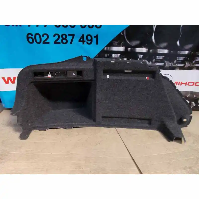 Víkendová Akce výplň kufru levá ŠKODA Superb III 3V0 2015- sedan3V5867427S 1BS