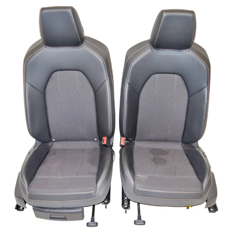 sedadlo řidiče + spolujezdce - kůže/látka, vyhřívané + AIRBAGY CUPRA Formentor 5FF Časově Omezené