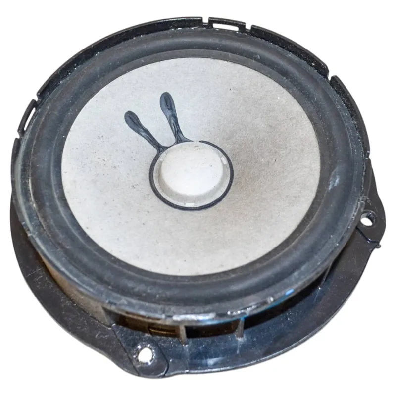 reproduktor středový/basový přední levý/pravý VAG3V0035411A3V0035411J - poškozený Ihned K Objednání