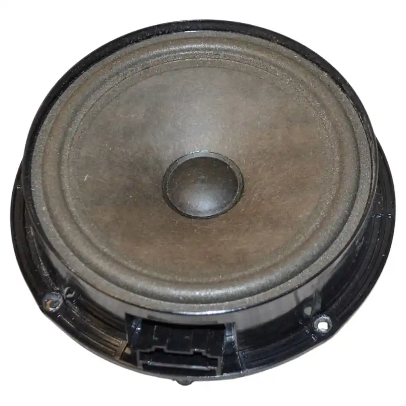 Značkový reproduktor basový zadní levý/pravý VW Tiguan 5N0