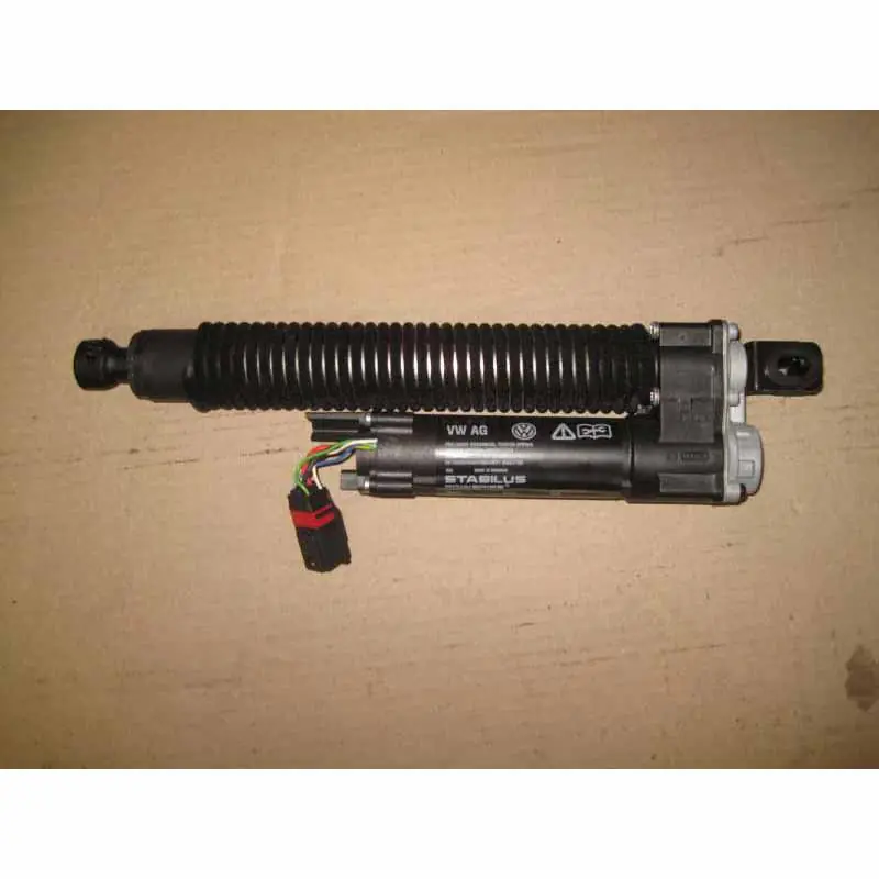 Značkový servomotorek zadních pátých dveří - víka kufru VW Passat B8 3G0 sedan3G5827851