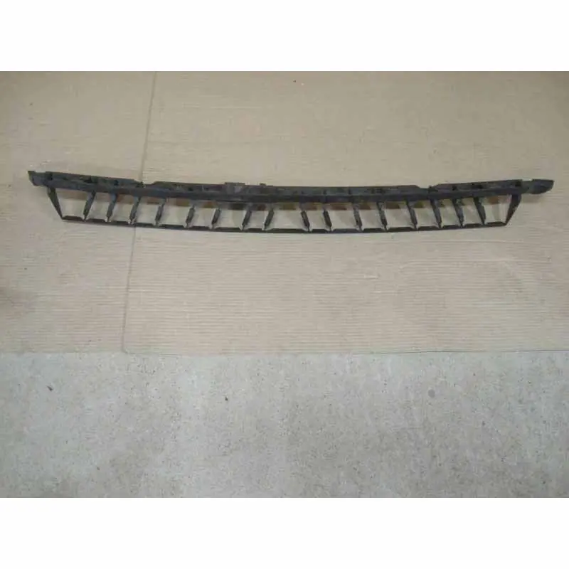 Sezónní Sleva držák zadního nárazníku středový ŠKODA Superb III 3V0 sedan3V5807863