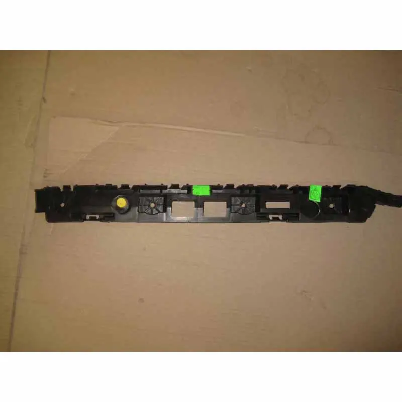 Sezónní Sleva držák zadního nárazníku pravý ŠKODA Superb III 3V0 combi3V9807394