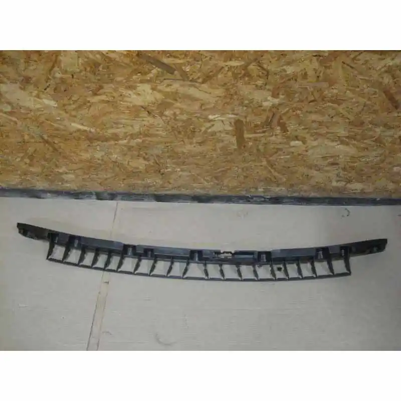 držák zadního nárazníku středový ŠKODA Superb III 3V0 combi3V9807863 Dokud Zásoby Vydrží