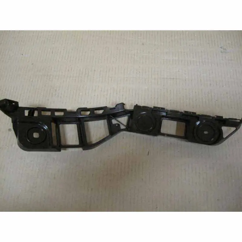 Značkový držák zadního nárazníku levý VW Polo 6C06C6807393