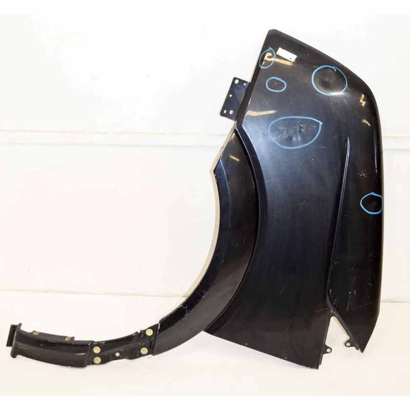 blatník přední levý VW Crafter 2E0 - poškozený Sleva