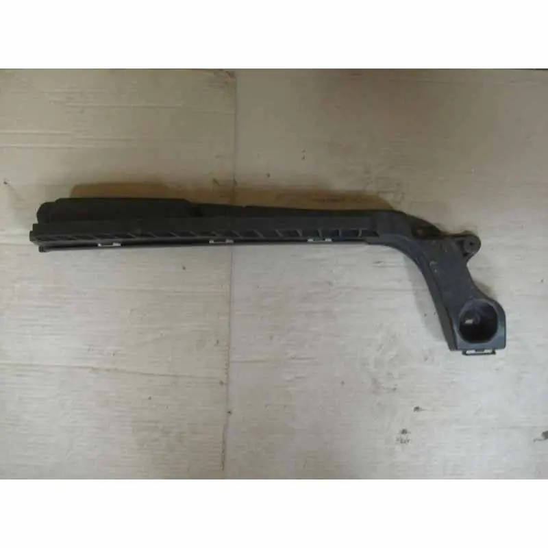 držák zadního nárazníku levý středový ŠKODA Fabia III 6V0 combi6V9807863 Ověřený